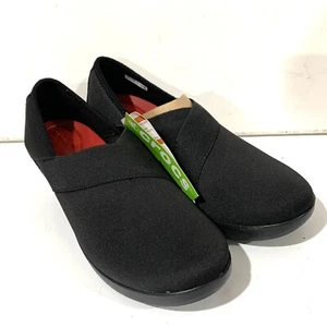 Crocs Busy Day Stretch Asym Keilabsatz schwarz Größe 9 Damen neu mit Etikett KOSTENLOSER VERSAND - Bild 1 von 5