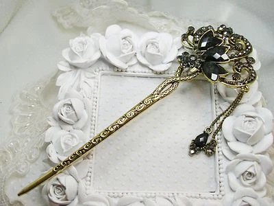 6英寸长尺寸黑色蝴蝶发叉棒别针带悬垂吊饰 — 第 1/4 张图片