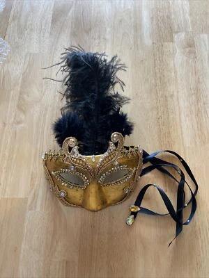 Mardi Gras Mask 2018 - Image 1 of 4