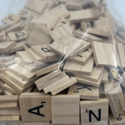 Деревянные буквы Scrabble Tiles сделай сам 406 шт. дерево для правописания плитка игра оптом - Изображение 1 из 4