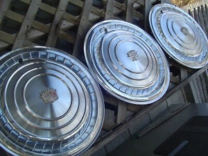 3 1960 60 CADILLAC CADY FLEETWOOD DEVILLE ELDORADO HUBCAPS WHEEL COVERS ANTIQUE - Picture 1 of 11