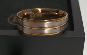 Stylish Man's Ring 9ct Yellow Gold Polished and 9ct White Gold Brushed Size V1/2 - Picture 1 of 9
