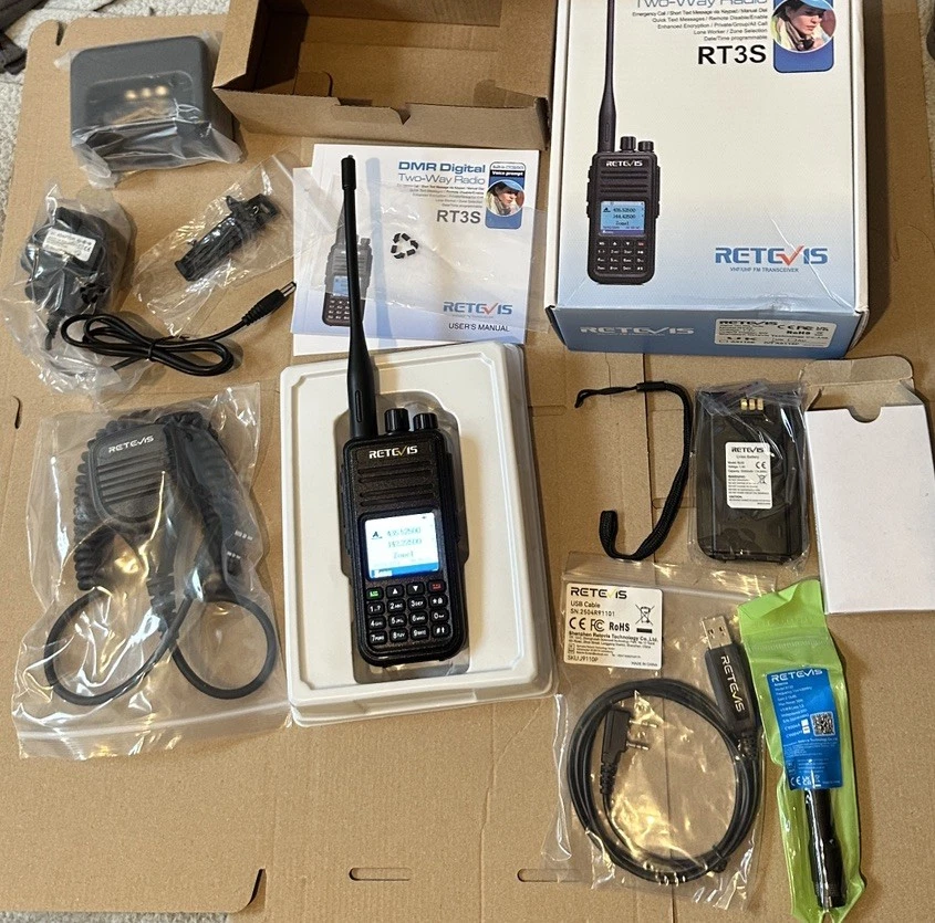 Retevis RT3S GPS 5W Funkgerät (Dual Band MOTOTRBO DMR Tier I/II) Originalverpackt mit Mikrofon + BATT - Bild 1 von 4
