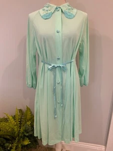 Vintage KAYSER Womens Size 12 M/L Green Long Sleeve Button Adjust Belt Nightgown - Picture 1 of 6