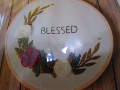 Kit de bordado Crewel floral de fim de semana abençoado #50724 (2020, artes de lazer) - Imagem 1 de 3