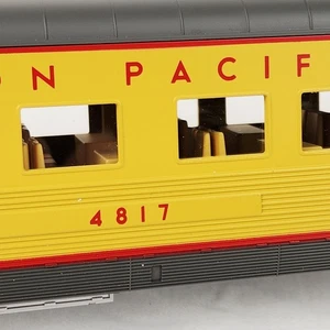 MTH RailKing 30-6702 Union Pacific 60' Streamlined Coach Car 3 Rail 4817 O Gauge - Picture 1 of 15