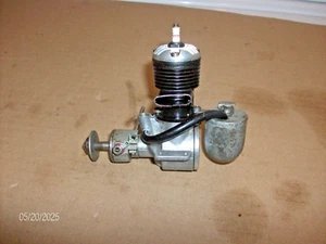 Vintage 1945 Vivell .35 Spark Ignition Model Airplane Engine - Picture 1 of 6