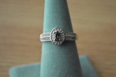 Anillo de platino/circón con cambio de color AAA de 0,75 quilates sobre plata fina talla 8 Foto 1 de 4