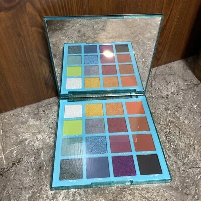 Paleta de sombras de ojos LA Girl Festie Bestie 1,23 oz 16 colores Young Wild & Free Foto 1 de 4