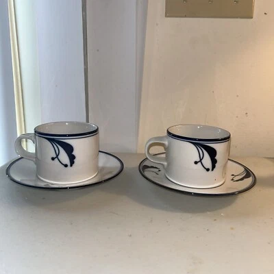 Juego de 2 tazas y platillos de café Dansk Bayberry Blue Flora Foto 1 de 4