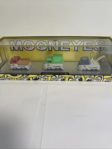 2024 M2 Machines MOONEYES 1960 VW SINGLE CAB 3 TRUCK SET Auto Haulers FREE SHIP - Picture 1 of 8