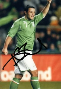 IRELAND, NOTTINGHAM FOREST & SUNDERLAND: ANDY REID SIGNED 6x4 ACTION PHOTO+COA - Picture 1 of 1