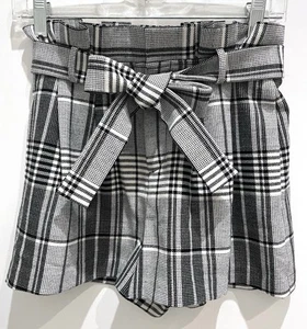 Pantalón corto plisado Alice + Olivia con lazo negro blanco a cuadros talla 0 - Imagen 1 de 5