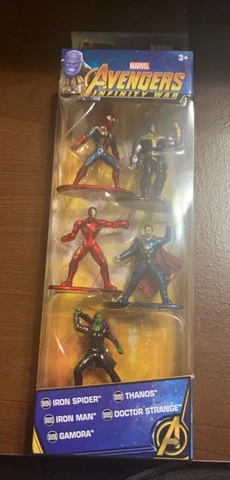 Marvel Avengers Infinity War Nano Metal Figs-Thanos- Iron Man- 5 figs in pack Cover