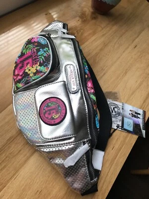 НИКОЛЬ ЛИ США Серебряный Hollywood Fanny упаковка сумочки через плечо новый с ярлыками - Изображение 1 из 4