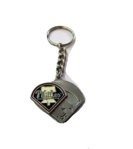 Brand New MLB Philadelphia Phillies Retro Style Metal Keychain Key Ring - Picture 1 of 2