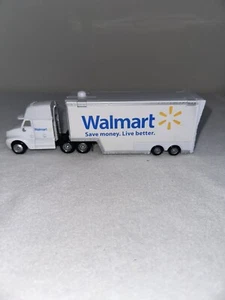 Semi-camion moulé sous pression Disney Pixar Cars Walmart Wally Hauler 2018 - Photo 1/5