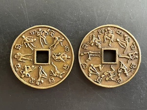 Münze 2 Seiten Kamasutra Medaille Heiliger Talisman Kosmogonie Legierung Thailand T1' - Bild 1 von 9