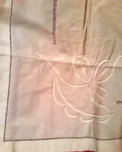 Antica tovaglia IRIS ricamata a mano lino bianco 32 x 33 vintage - Foto 1 di 6