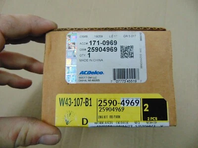 03-24 KIT ZAPATA FRENO ESTACIONAMIENTO TRASERO CHEVROLET EXPRESS 2500 3500 25904969 Foto 1 de 2