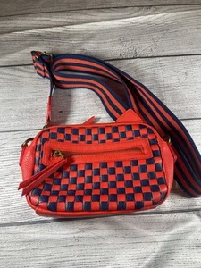 Universal Thread Checkered Print Red/Black Medium Dome Rucksack - Bild 1 von 6