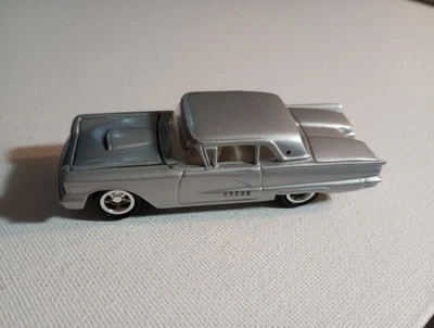 Ford Thunderbird 2002 Johnny Lightning 1958 plateado 5 velocidades ruedas cromadas  Foto 1 de 4