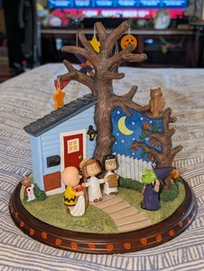 PEANUTS HALLOWEEN EXTRAVAGANZA Rotating Lazy Susan Tree Snoopy Danbury Mint 2016 - Picture 1 of 18