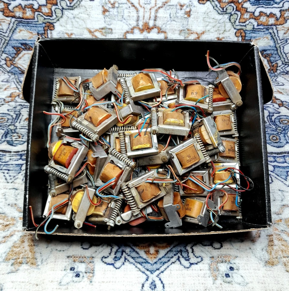 Lote de 42 Transformadores Variables Generador Tono Tubo Vacío Órgano CONN De Colección Foto 1 de 1