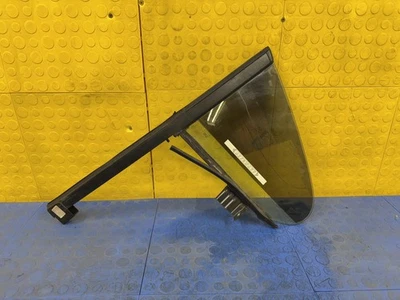 2009-2017 Volkswagen CC Rear Left Driver Door Vent Window Glass OEM 3C8845216 - Изображение 1 из 3