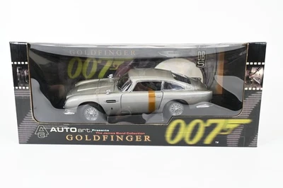AUTOart Millennium 1/18 Aston Martin DB5 Goldfinger James Bond modellino... - Immagine 1 di 4