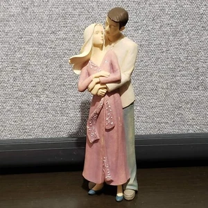 Foundations Wrapped in Love Figurine Couple Karen Hahn 6002862 - Picture 1 of 15