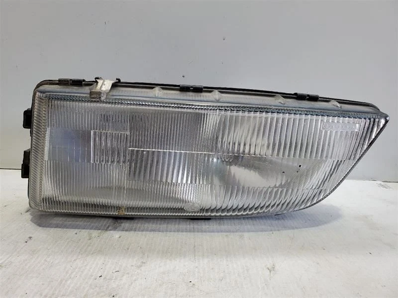 Левая фара купе 98-02 подходит для VOLVO 70 SERIES MPN: 94831922  - Изображение 1 из 4