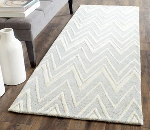Safavieh Cambridge GREY / IVORY Wool Runner 2' 6 x 12' - CAM711G-212 - Picture 1 of 3