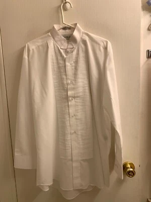 NWOT CHAPLIN WHITE PIN TUCK WING COLLAR L-SLEEVE L-32-33 - Image 1 of 4