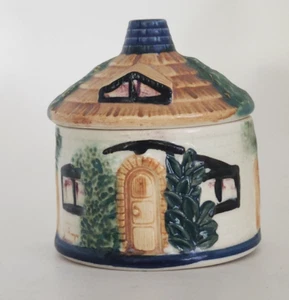 House cottage sugar bowl or trinket box with lid porcelain possibly Japan EUC - Bild 1 von 9