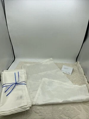 Z Gallerie Made In India 100% Polyester Cloth Napkins Set Of 5 White 18X18” - Image 1 of 4