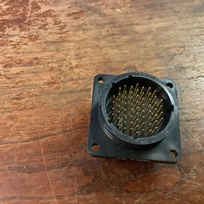 AMP TE Connectivity 206455-2 Connector CPC Series 1 Flange Mount Receptacle - Image 1 of 4