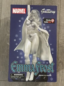 Emma Frost Marvel Gallery Diamond PVC Diorama - Game Stop Exclusive - Bild 1 von 7