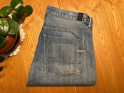 MENS VINCE SELVEDGE STRAIGHT LEG CRAFTSMAN USA BLUE DENIM JEANS 30 (33 X 25) EUC - Image 1 of 4