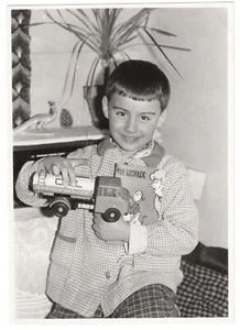 Foto de colección instantánea niño pequeño TOY TRUCK modelo coche niño juguetes vintage +3186F - Imagen 1 de 1