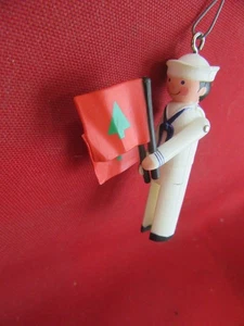 103.  PUNZE Andenken Ornament Wäscheklammer Soldat Matrose Sammler Serie - Bild 1 von 4