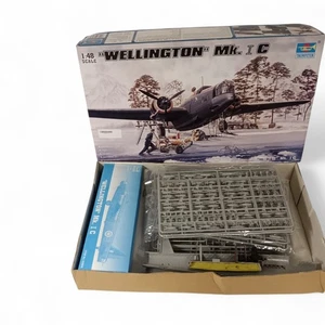 Trumpeter 1:48 Vickers Wellington Mk1C Model Kit RAF WW2 Bomber Unbuilt Boxed - Picture 1 of 24