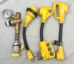 RV Camper Trailer Electrical Adapters (3) + RVAQUA Water Pressure Regulator - Bild 1 von 11