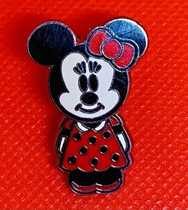 Disney Parks Minnie in Polka Dot Dress Authentic Official Trading Pin 2010 - Picture 1 of 2
