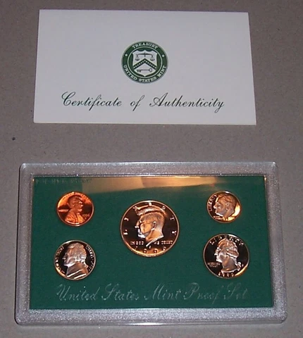 Lot of Three US Mint Proof Sets---1996-1998 Cover