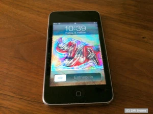 32GB Apple iPod touch MB533FD/A (2. Generation) MP3-Player mit Display-Bruch - Bild 1 von 1