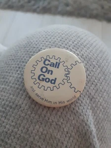Insignia Call On God Vintage - Imagen 1 de 2