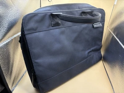 Новый с Ярлыками Michael Kors портфель Travis темно-синий холст тонкий Рекомендуемая розничная цена производителя $328 - Изображение 1 из 4