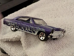 GORGEOUS EXTERIOR/INTERIOR STYLE 1966 FORD FAIRLANE GT MFG 2009 HW 1:64 SCALE - Picture 1 of 18