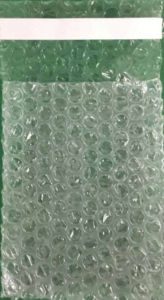 30 Bubble Out Bags Protective Wrap Pouches 8" X 11-1/2" - Image 1 of 1